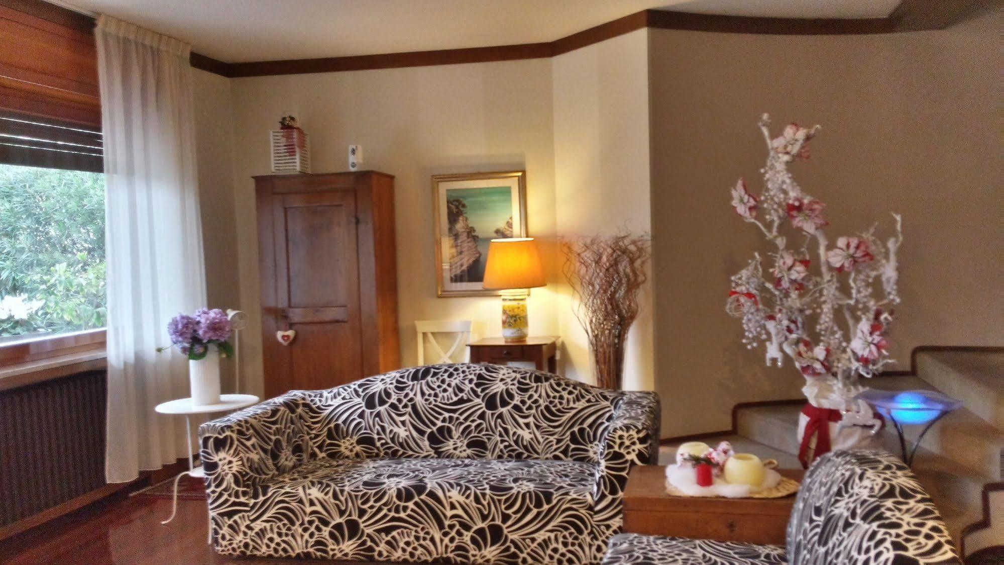B&B Villa Bianca ソーナ エクステリア 写真